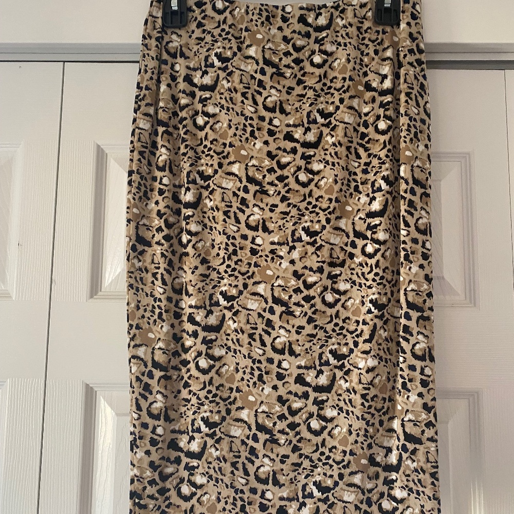 Vince Camuto Animal print skirt